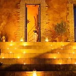 Casa Hotel *